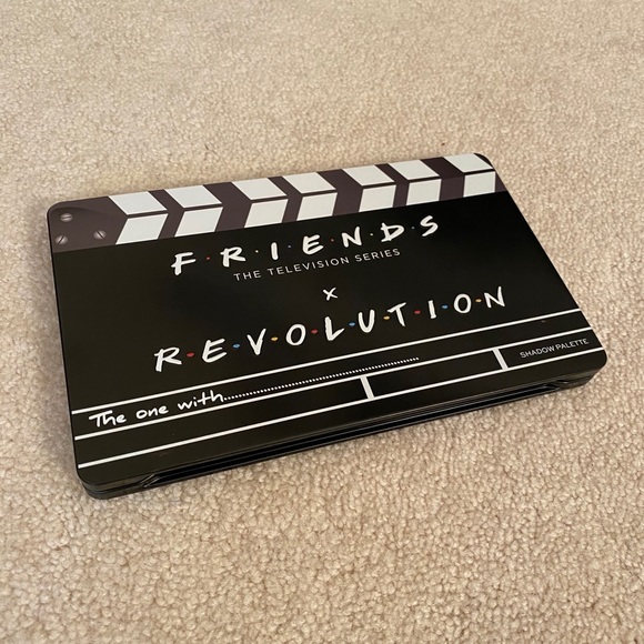 Friends x Revolution Palette - Picture 2 of 3